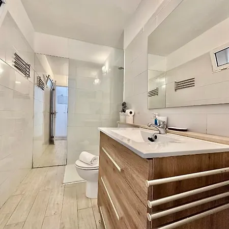 Torres De Yomely - M1b Плая-де-лас-Америкас