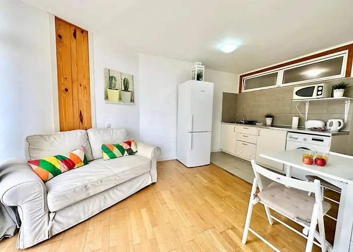 Torres De Yomely - M1b Apartment